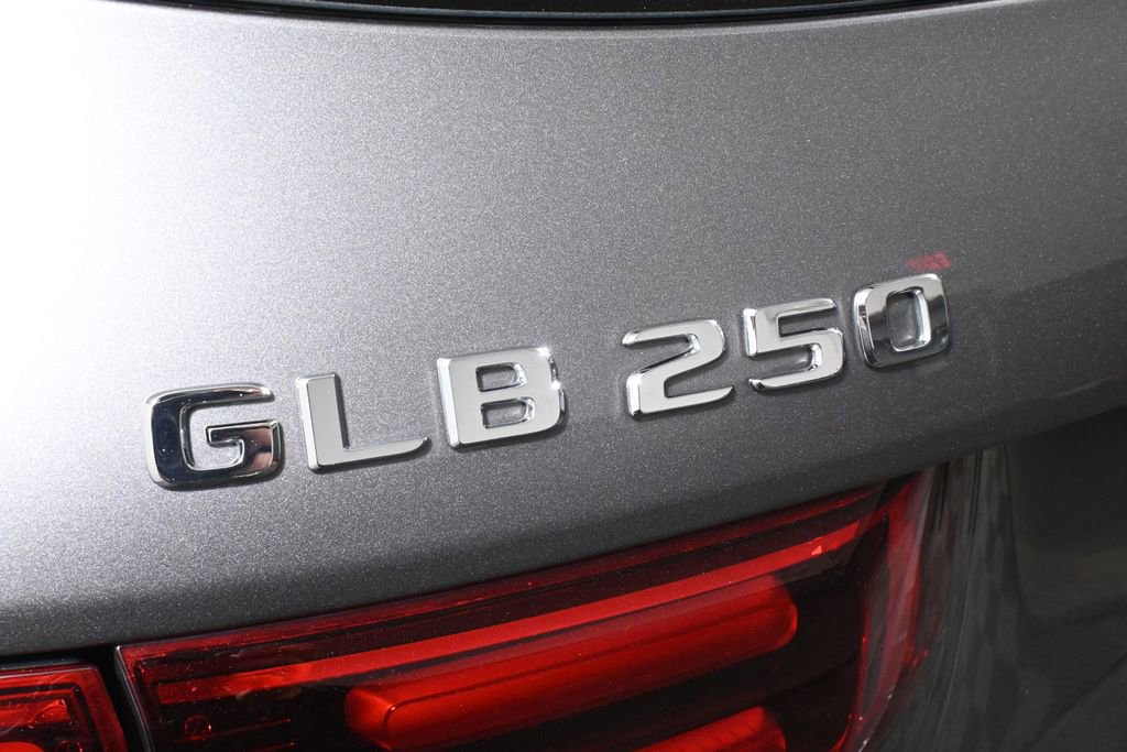 Certified 2026 Mercedes-Benz GLB 250 4MATIC image 37