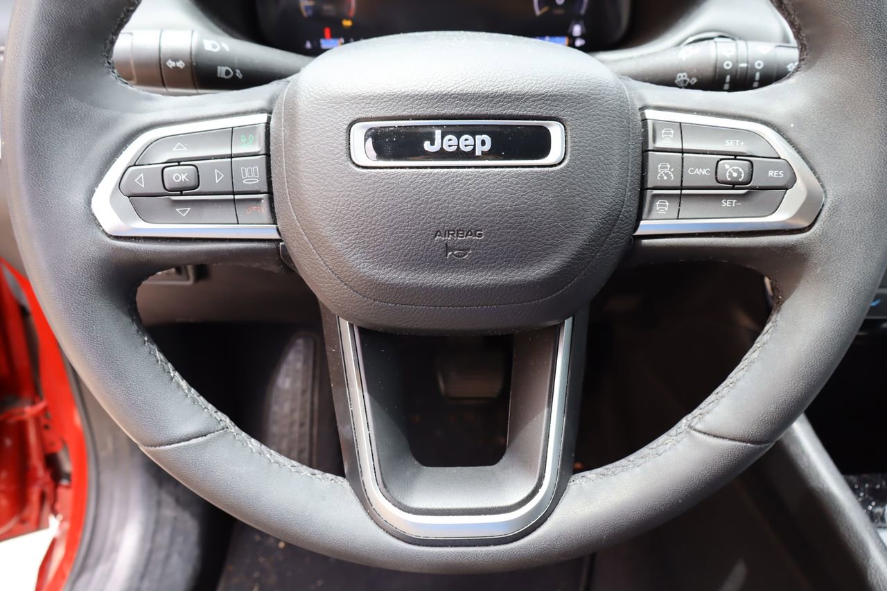 Used 2023 Jeep Compass High Altitude AWD/4WD image 12