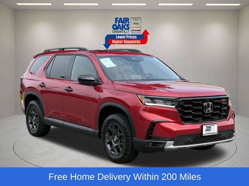 Used 2025 Honda Pilot TrailSport