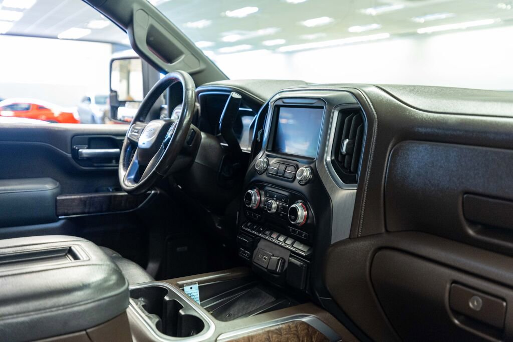 Used 2020 GMC Sierra 2500 Denali w/ Denali Ultimate Package image 17