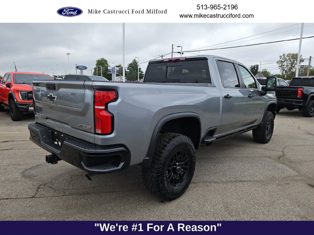 Used 2025 Chevrolet Silverado 2500 ZR2 w/ Technology Package AWD/4WD image 5