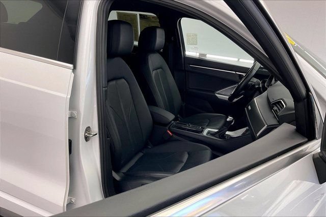 Used 2024 Audi Q3 2.0T Premium AWD/4WD image 6