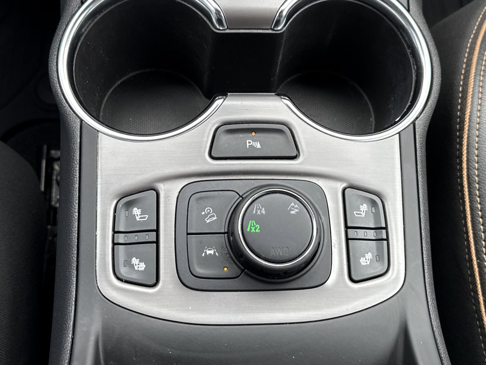 Used 2024 GMC Terrain AT4 w/ Infotainment Package II image 31