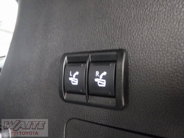 Certified 2024 Toyota Sequoia Platinum image 33