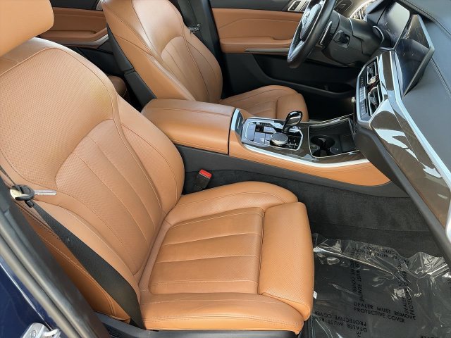 Used 2022 BMW X5 M50i AWD/4WD image 11