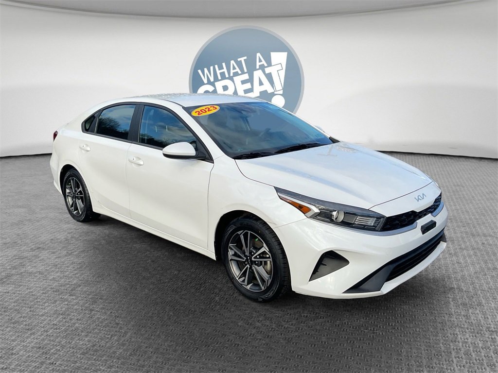 Used 2023 Kia Forte LXS video 1