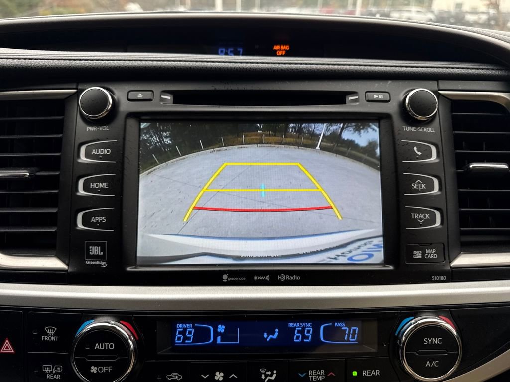 Used 2017 Toyota Highlander Limited image 24