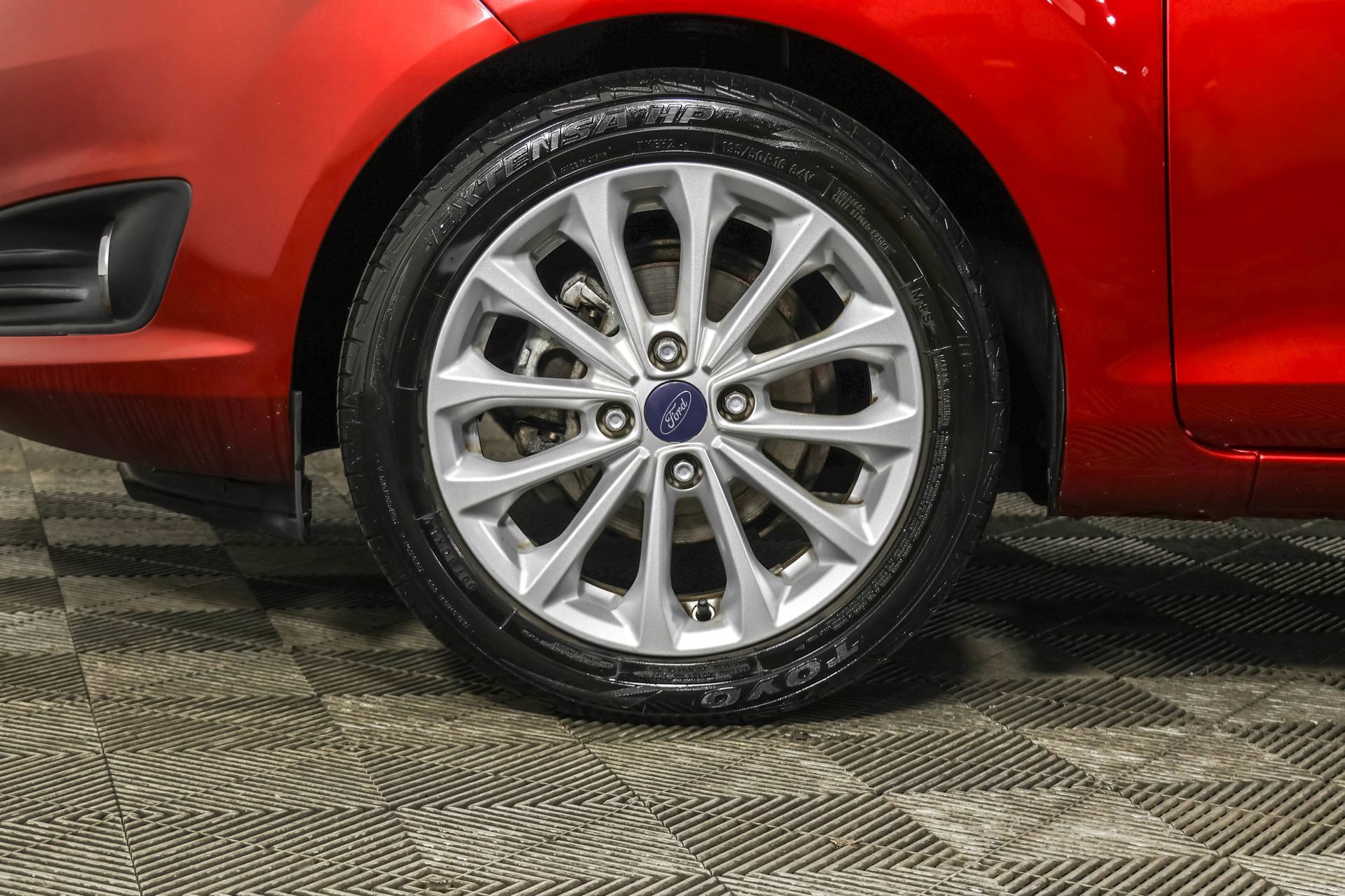 Used 2014 Ford Fiesta SE w/ Equipment Group 201A image 18