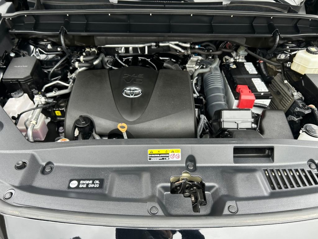 Used 2022 Toyota Highlander XLE image 26
