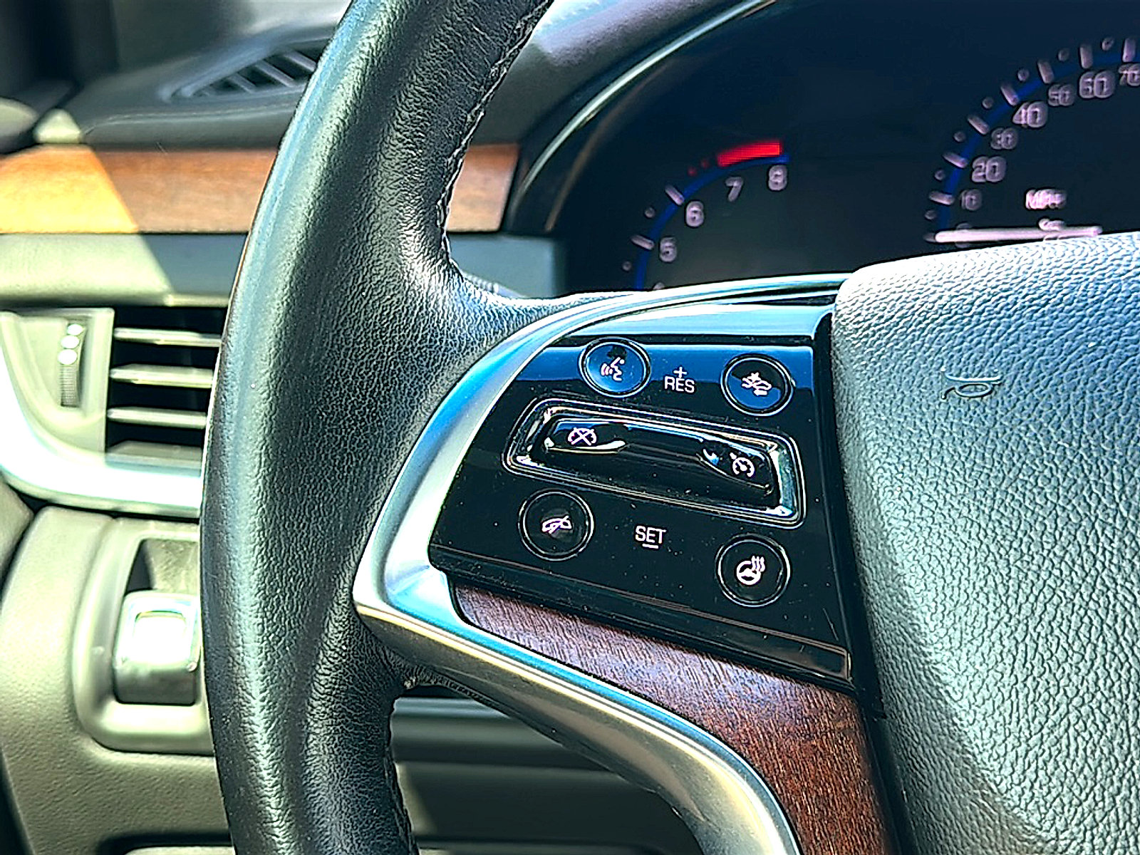 Used 2015 Cadillac XTS Luxury w/ Driver Awareness Package FWD image 30