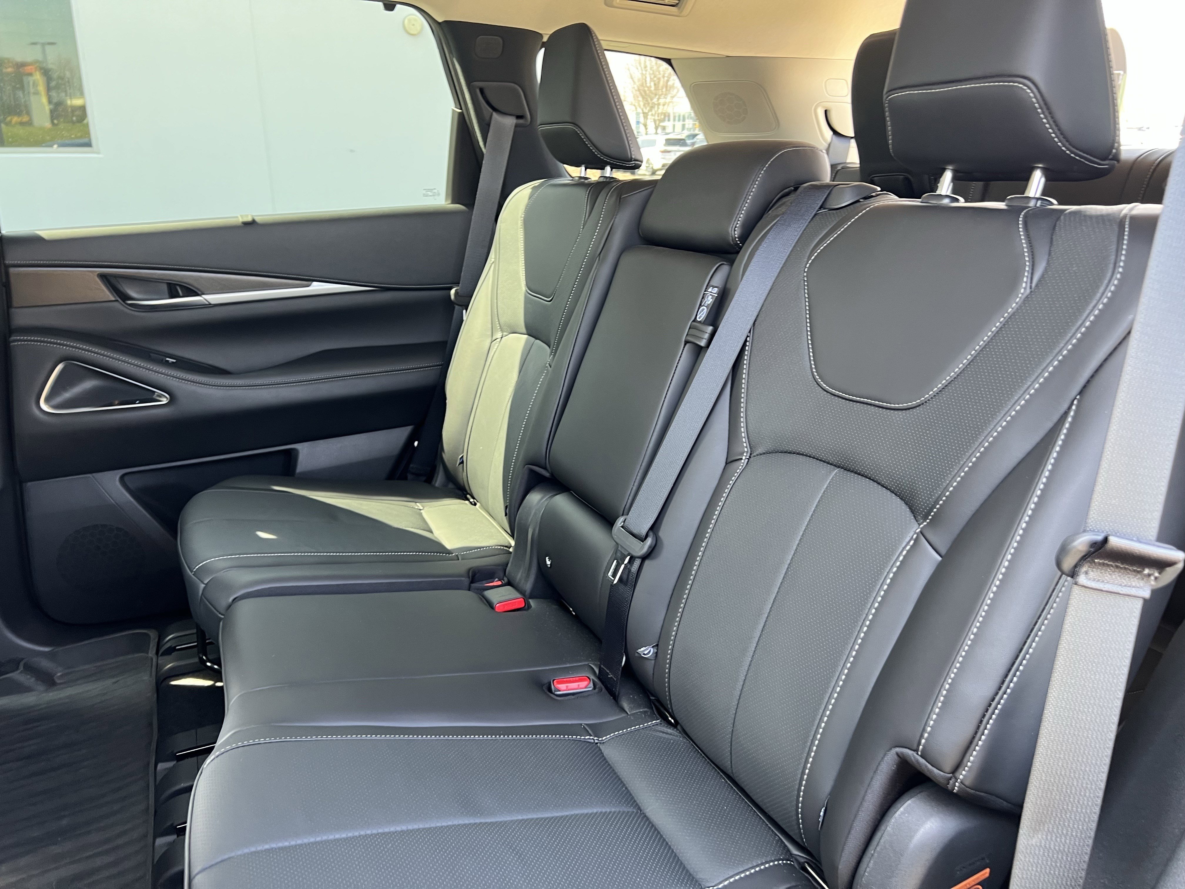 Used 2022 INFINITI QX60 Sensory w/ Vision Package image 32