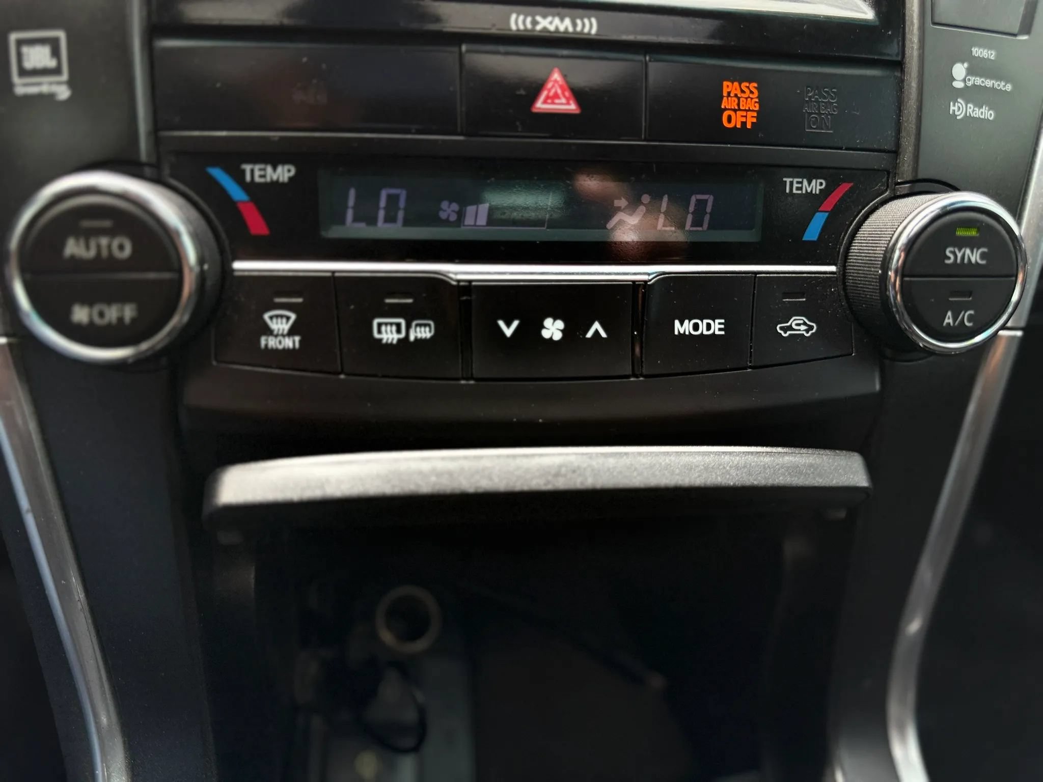 Used 2017 Toyota Camry XSE FWD image 24