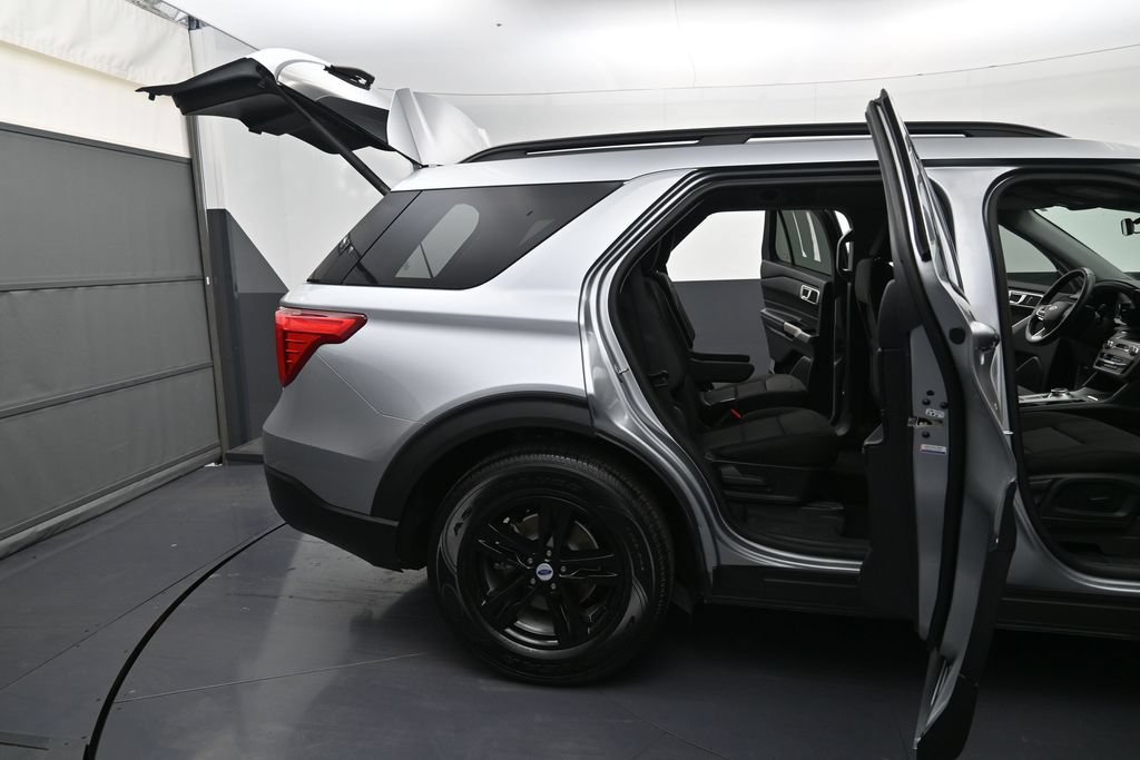 Used 2023 Ford Explorer XLT RWD image 10