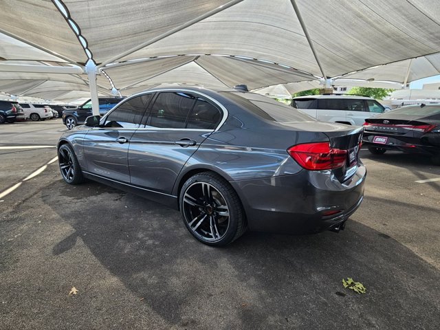 Used 2017 BMW 330i xDrive Sedan AWD/4WD image 8