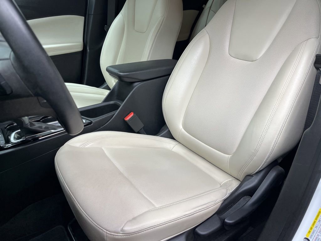 Used 2024 Buick Encore GX Sport Touring FWD image 19