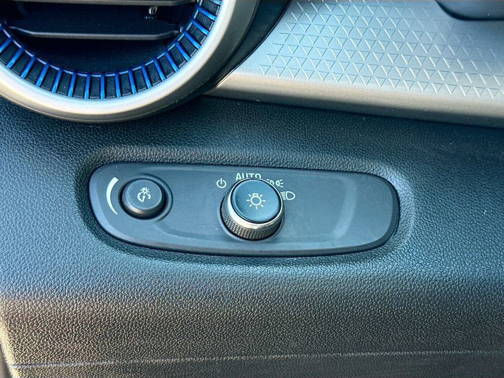 Used 2026 Chevrolet Trax LS w/ LS Convenience Package image 10