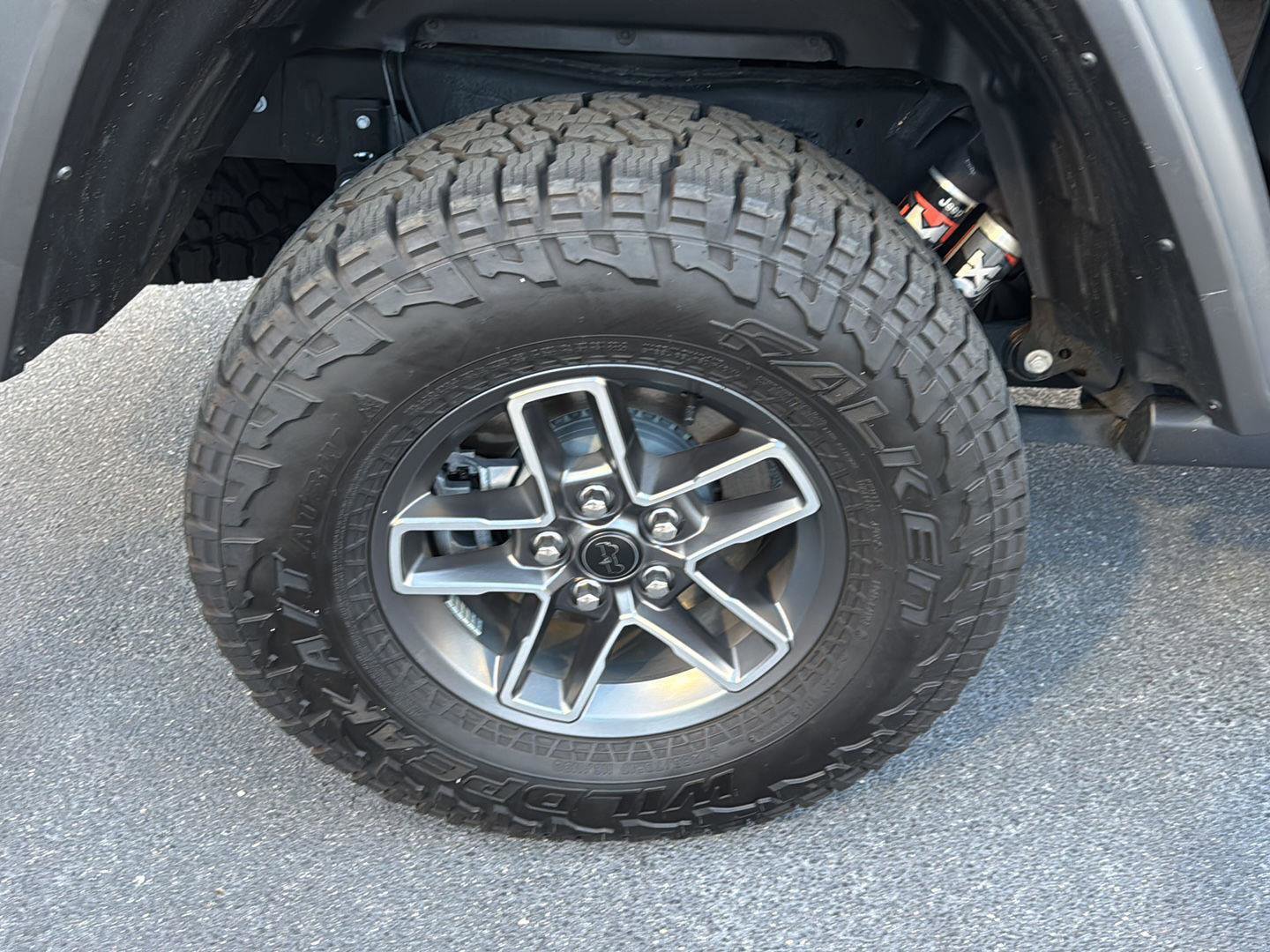 Used 2024 Jeep Gladiator Mojave w/ Technology Group image 33