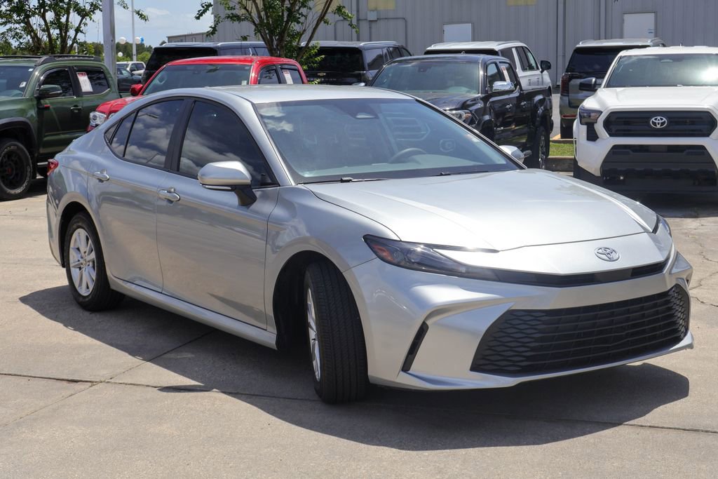Used 2025 Toyota Camry LE w/ Convenience Package FWD image 23