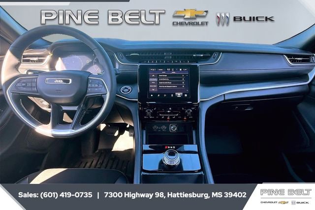 Used 2024 Jeep Grand Cherokee Altitude image 13