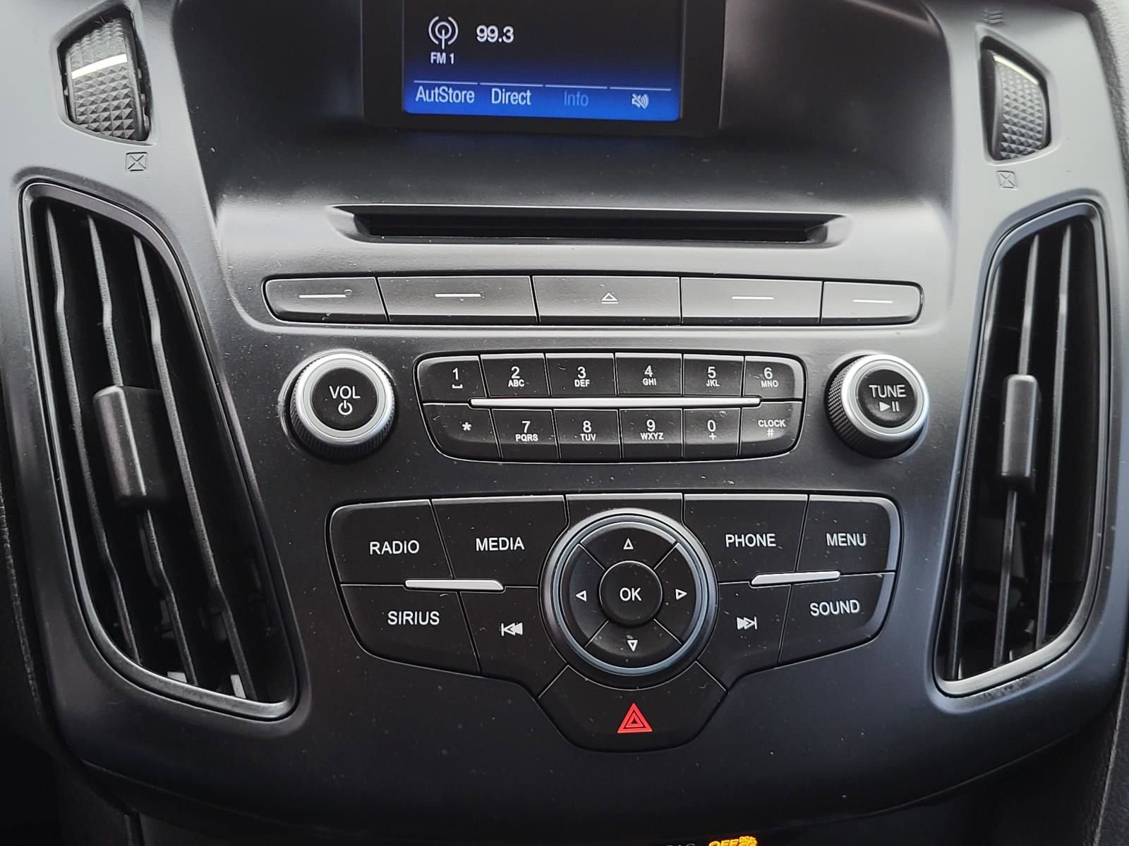 Used 2016 Ford Focus SE image 23