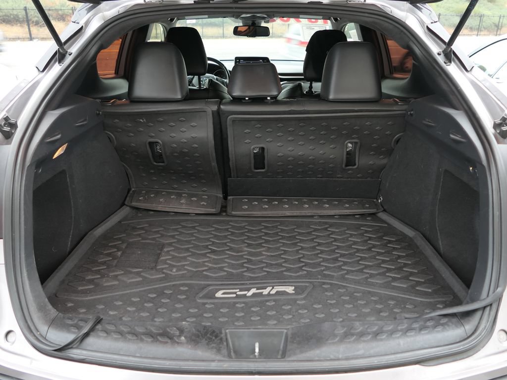 Used 2019 Toyota C-HR Limited FWD image 22
