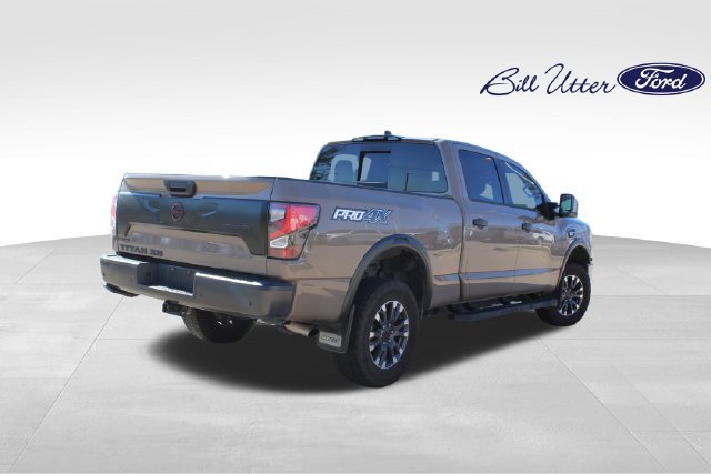 Used 2023 Nissan Titan PRO-4X w/ Pro-4x Convenience Package AWD/4WD image 5