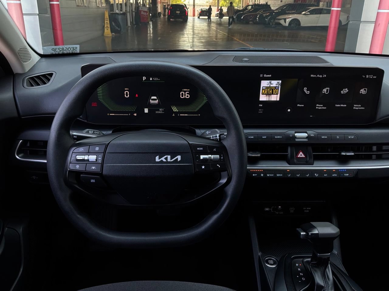 Used 2025 Kia K4 FWD image 14