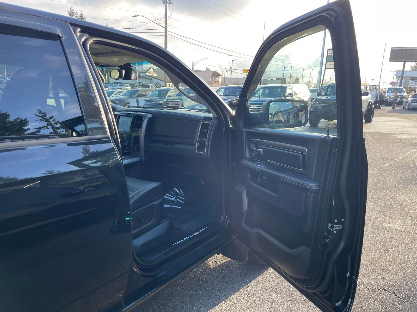 Used 2018 RAM 1500 Sport w/ Sport Premium Group image 10
