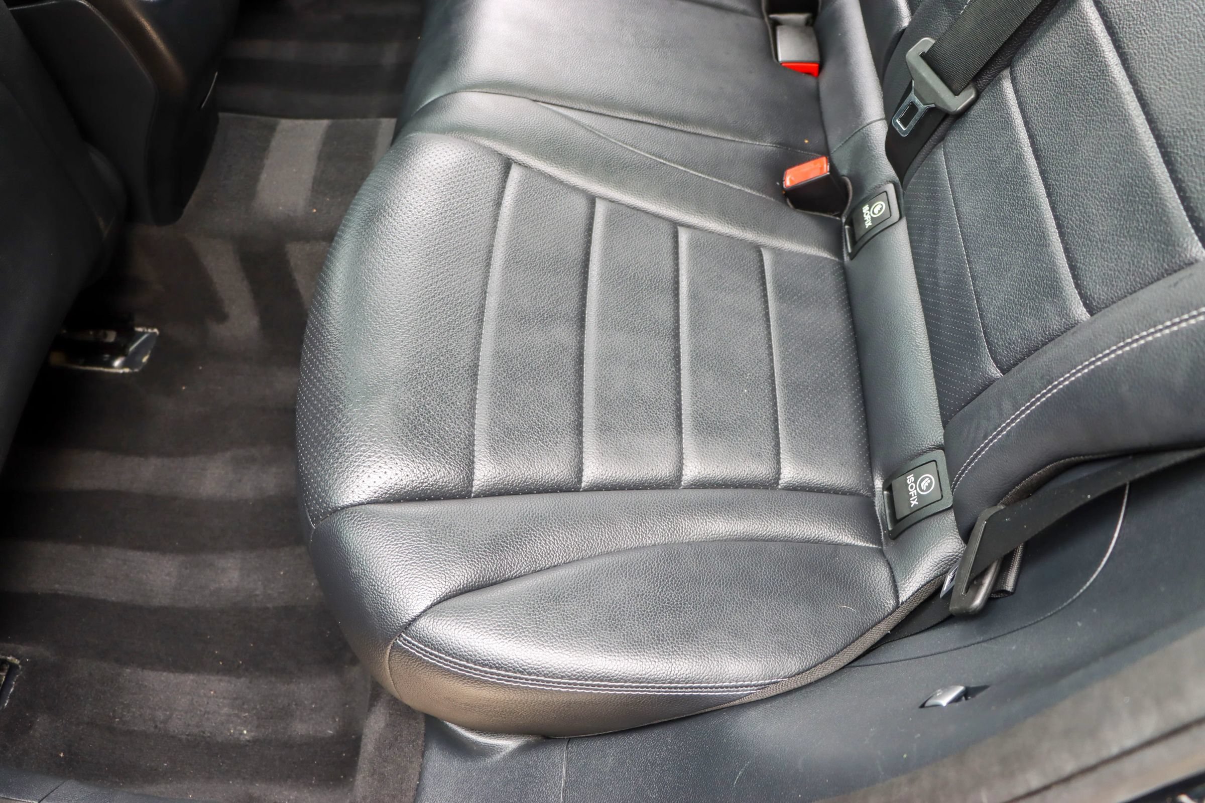 Used 2018 Mercedes-Benz GLC 300 w/ Multimedia Package image 18