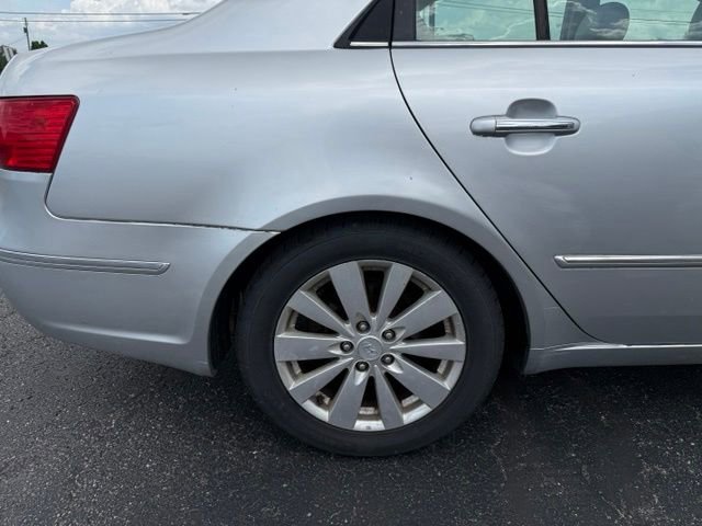 Used 2009 Hyundai Sonata Limited FWD image 9