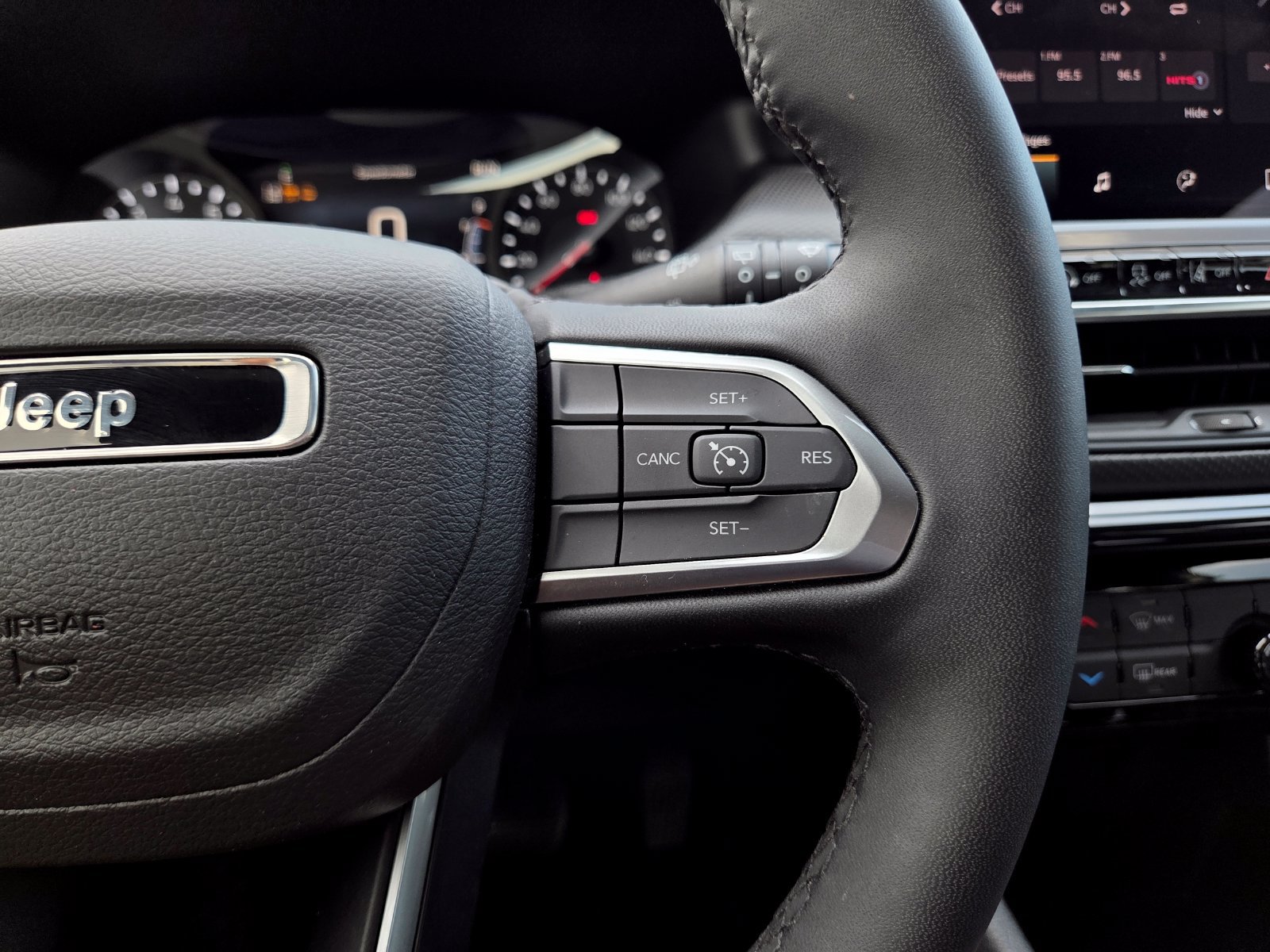 New 2026 Jeep Compass Latitude AWD/4WD image 43