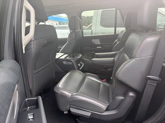 Used 2025 Ford Expedition Active AWD/4WD image 47