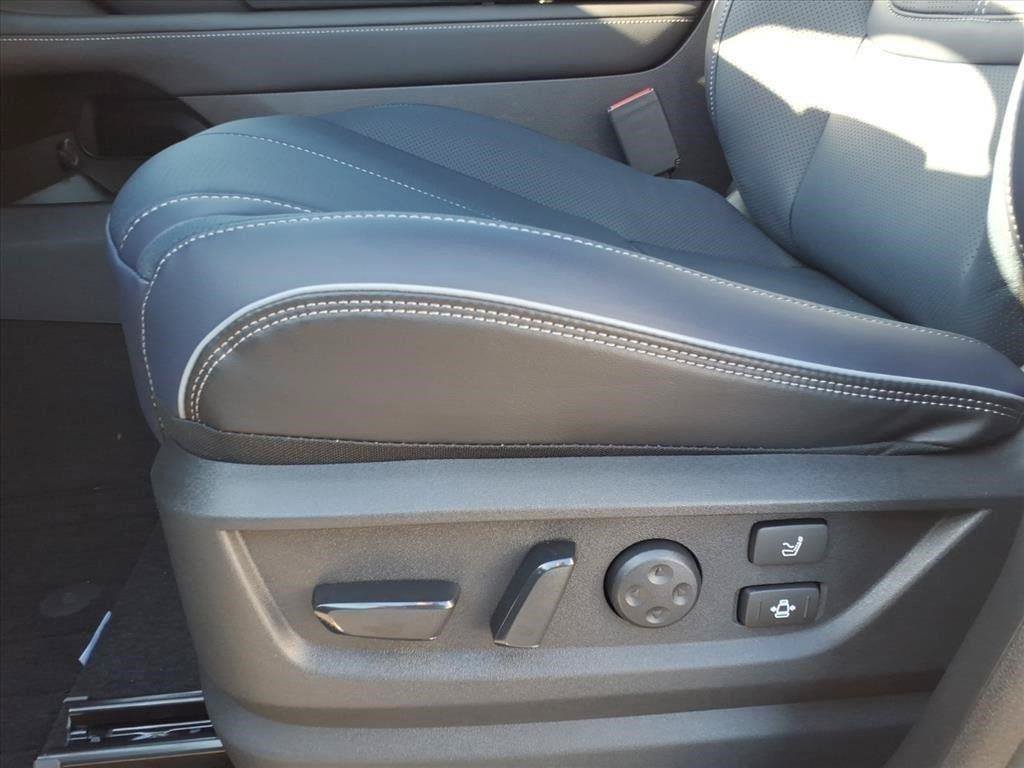 New 2026 INFINITI QX80 4WD w/ Sport Exterior Package image 13