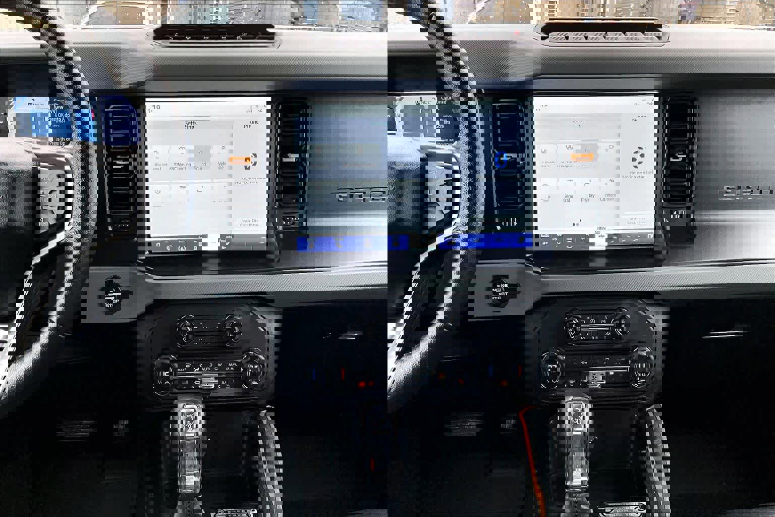 Used 2021 Ford Bronco Badlands image 6