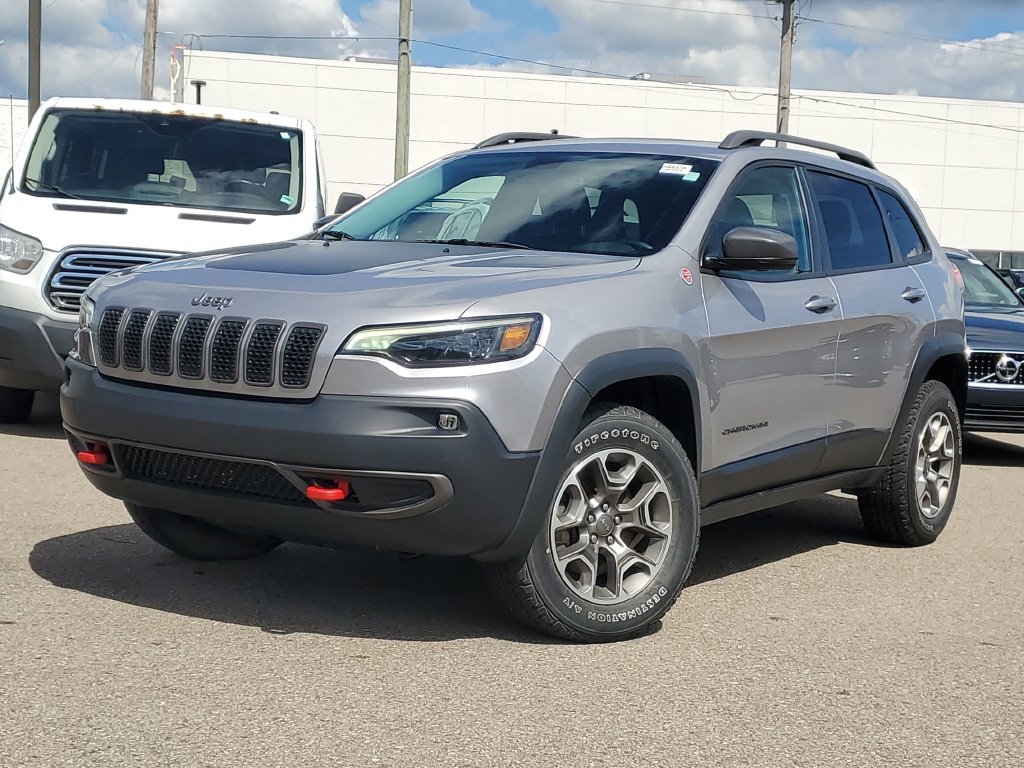 Used 2020 Jeep Cherokee Trailhawk w/ Cold Weather Group AWD/4WD image 31