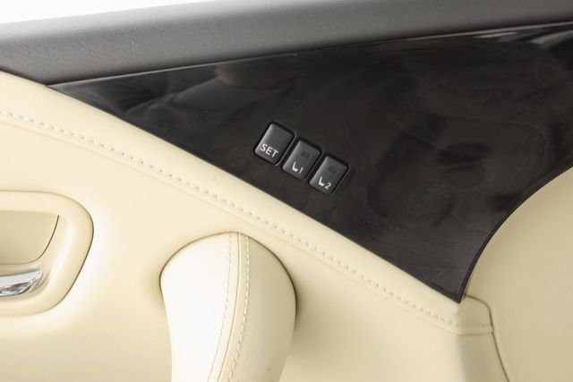 Used 2024 INFINITI QX80 Sensory image 12