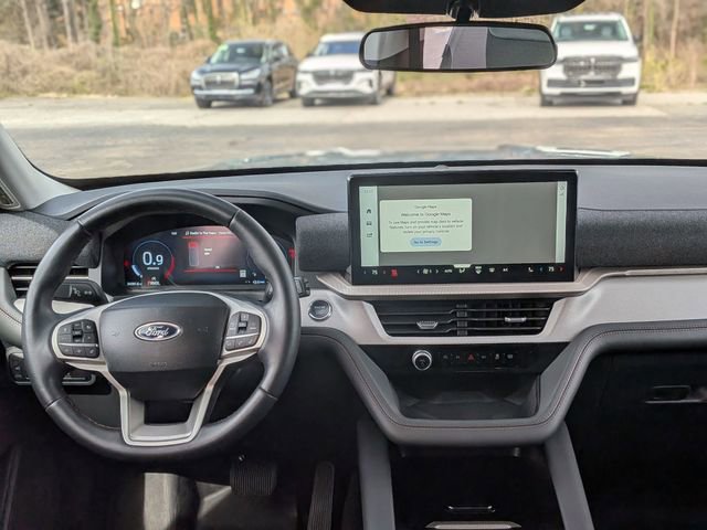Used 2025 Ford Explorer Active w/ Active Comfort Package image 28