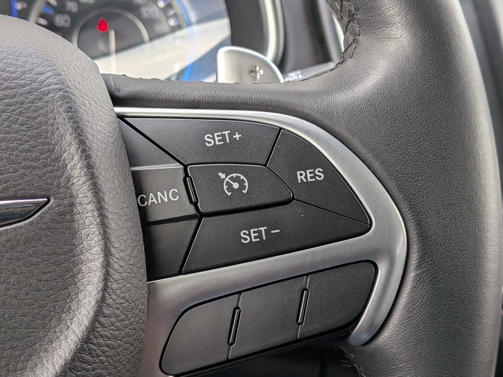 Used 2016 Chrysler 200 Limited image 23