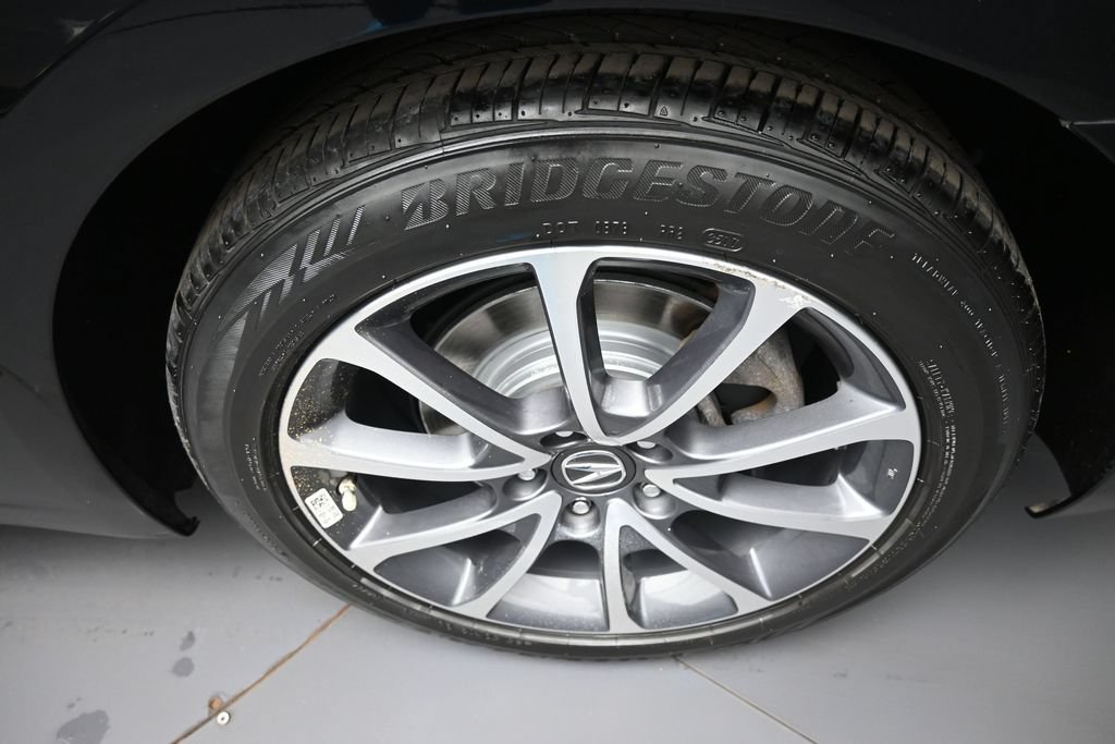 Used 2018 Acura TLX w/ Technology Package FWD image 15