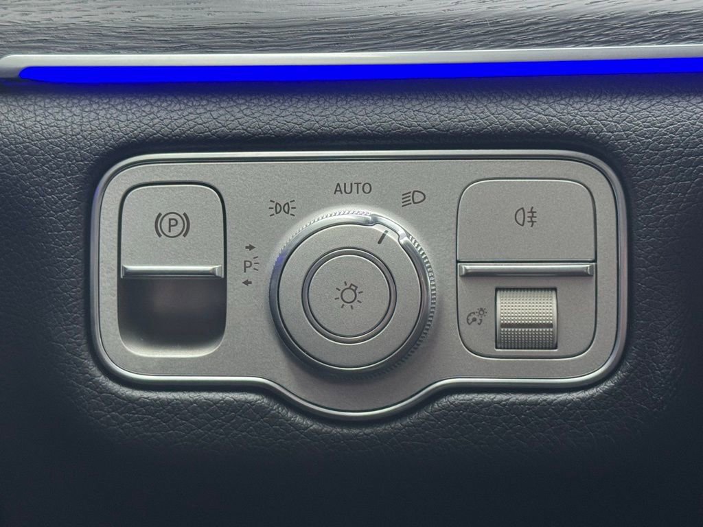 Used 2022 Mercedes-Benz GLE 350 4MATIC w/ Premium Package image 26