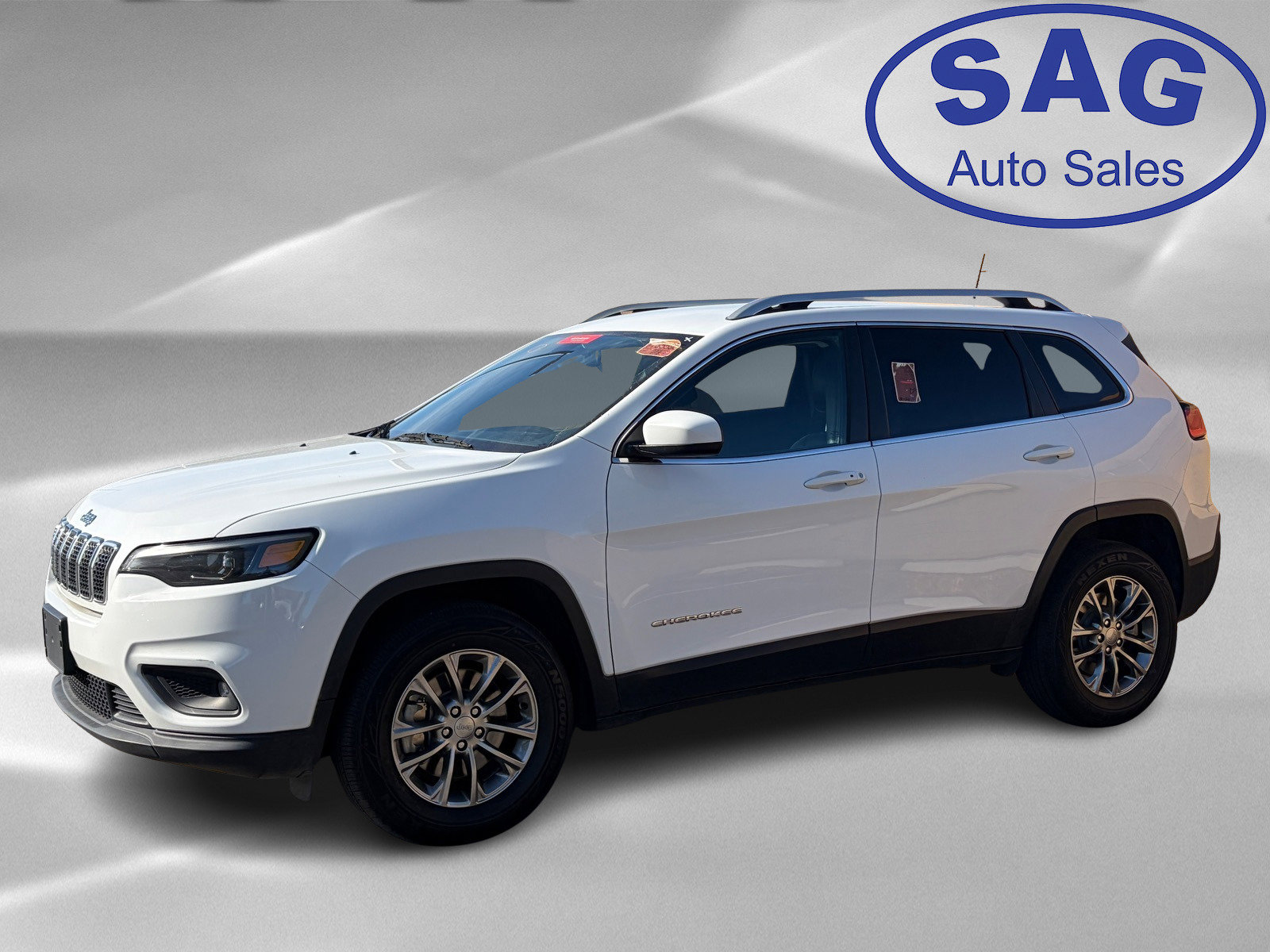 Used 2019 Jeep Cherokee Latitude Plus w/ Cold Weather Group image 5
