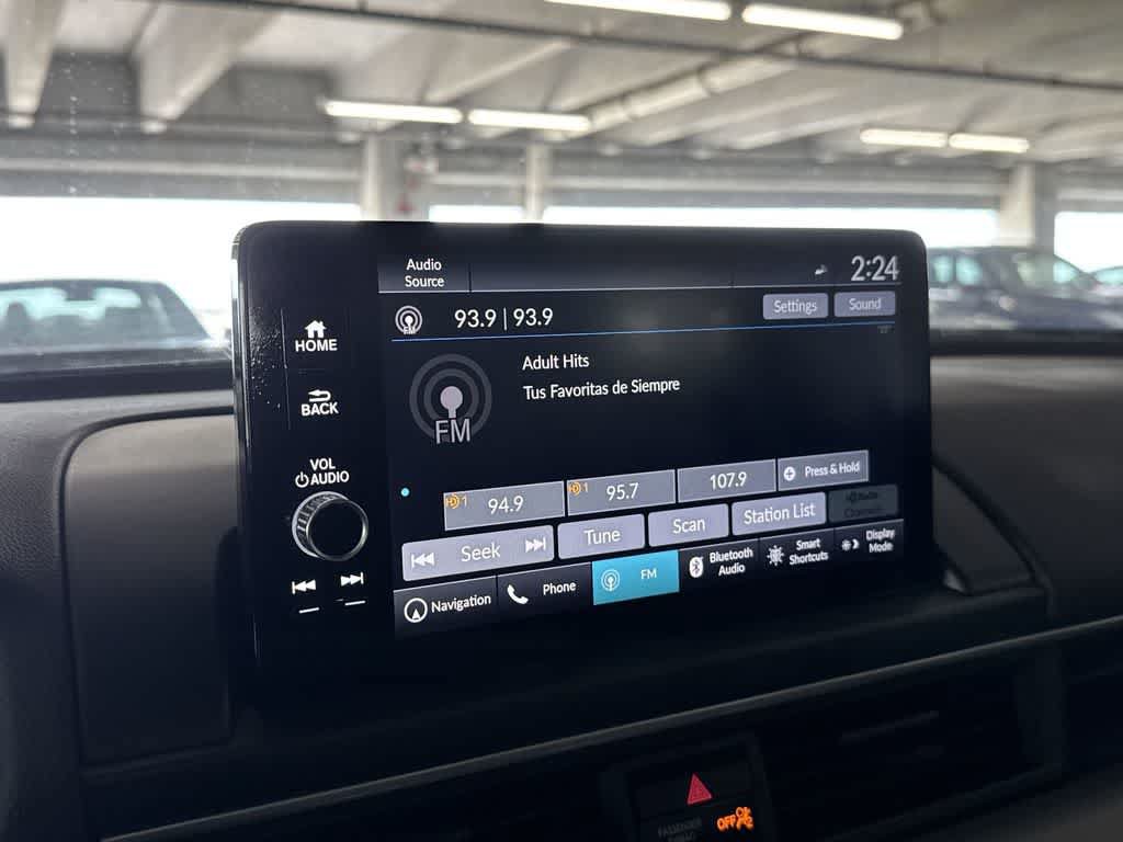 Used 2023 Honda Pilot Touring image 16