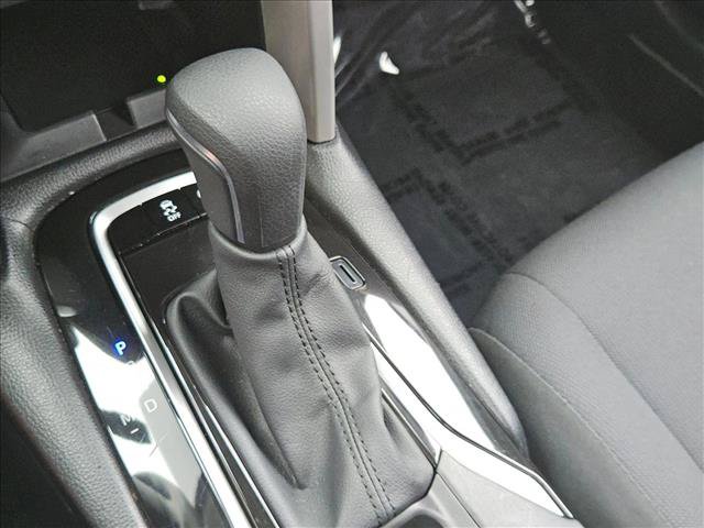 Used 2025 Toyota Corolla Cross LE FWD image 12