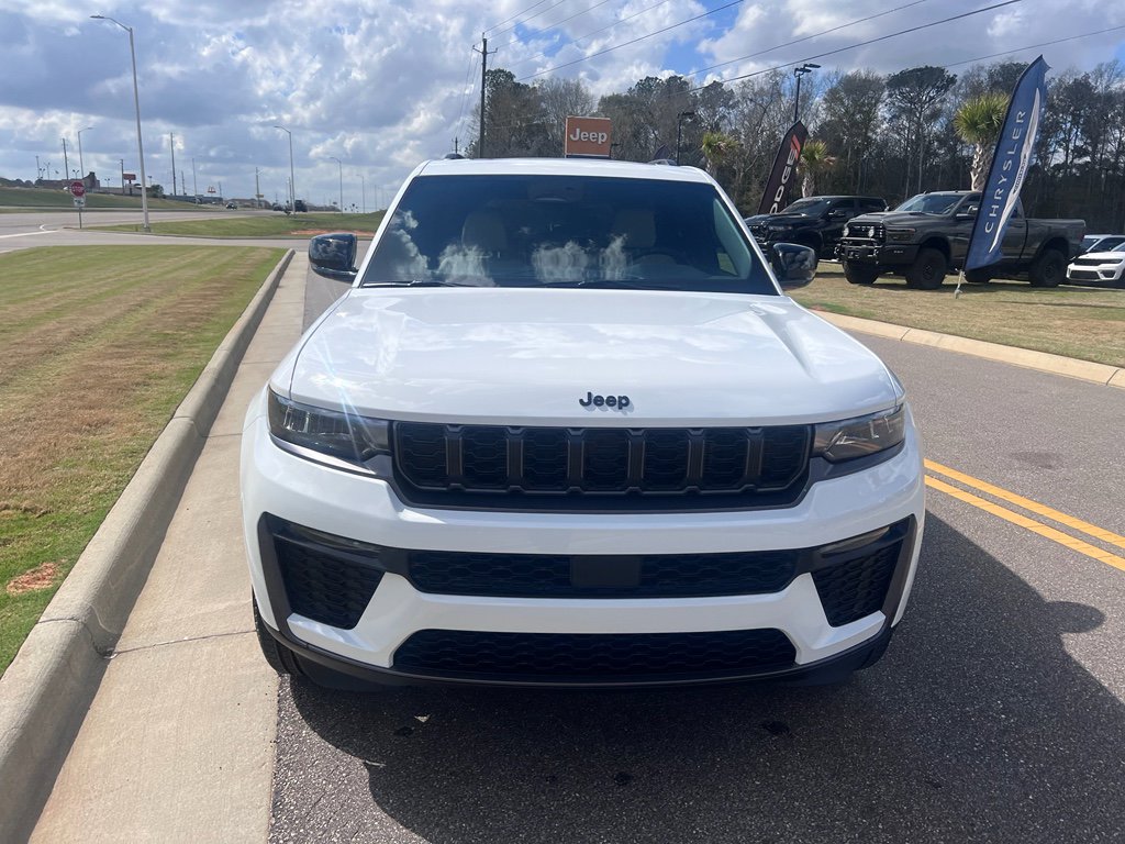 New 2026 Jeep Grand Cherokee Limited w/ Limited Altitude Package RWD image 8