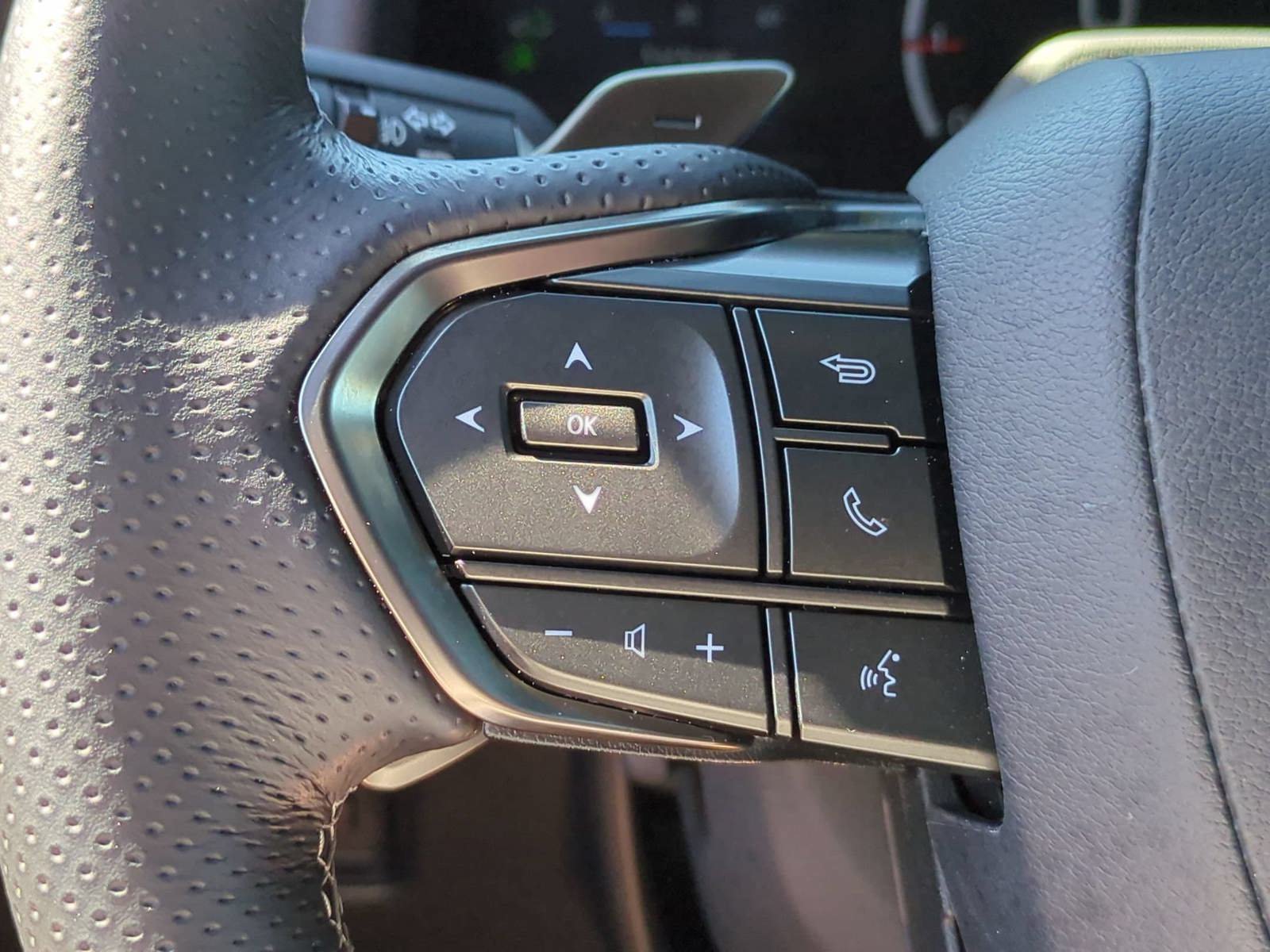 New 2026 Lexus LX 700h F Sport AWD/4WD image 18