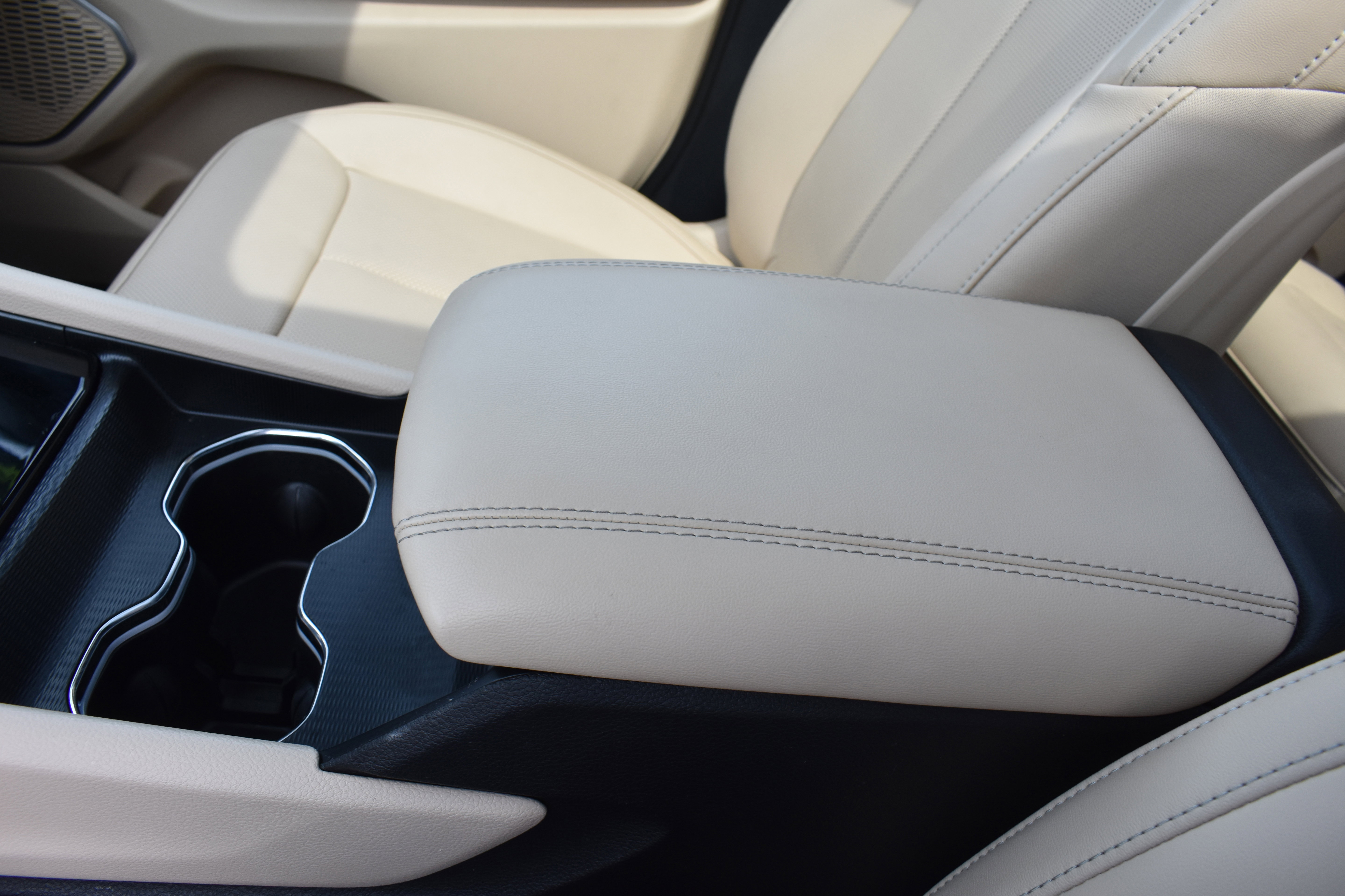 Used 2025 Jeep Grand Cherokee Limited w/ Luxury Tech Group II image 23