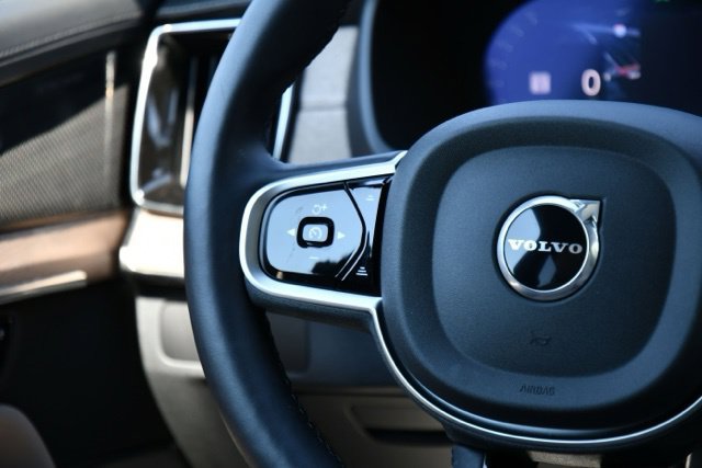 New 2026 Volvo XC90 B6 Plus w/ Protection Package Premier AWD/4WD image 23