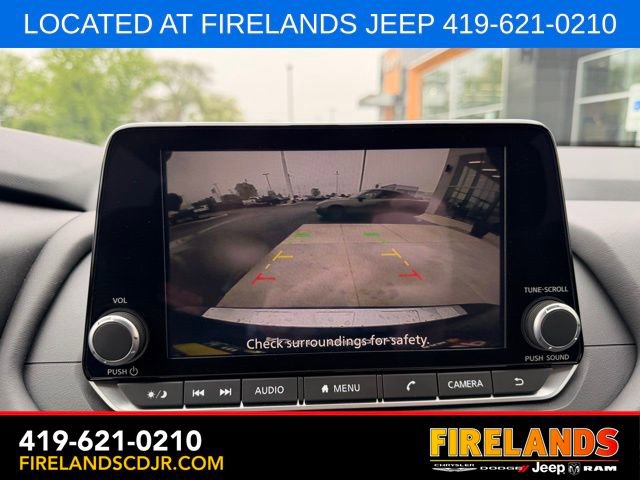 Used 2025 Nissan Rogue SV FWD image 28