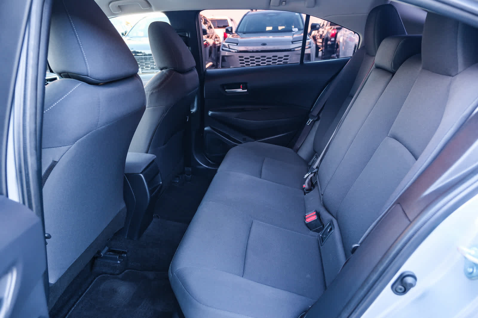 Used 2021 Toyota Corolla LE FWD image 19