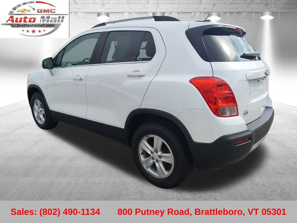 Used 2016 Chevrolet Trax LT w/ LT Sun and Sound Package AWD/4WD image 3